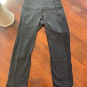 Lululemon black capris size 4 high waist